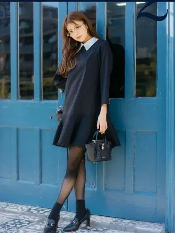 스윙글 A라인 원피스 카라 부착 화이트 swingle