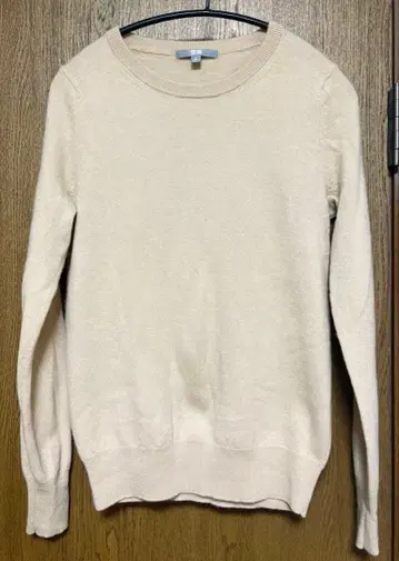 UNIQLO 베이지 크루넥 캐시미어 스웨터 M
