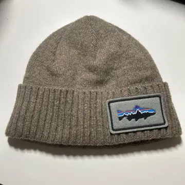 patagonia 니트 모자 베이지 물고기 자수