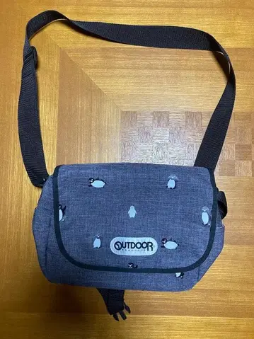 OUTDOOR Suica 펭귄 숄더백