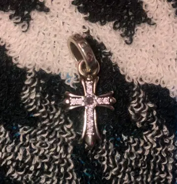 실버 크로스 펜던트