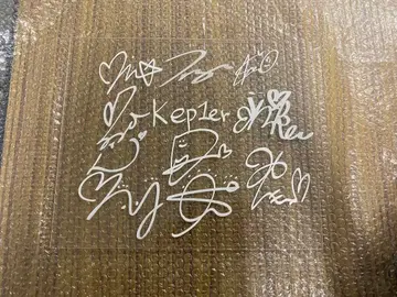 Kep1er 사인 포함 아크릴 플레이트