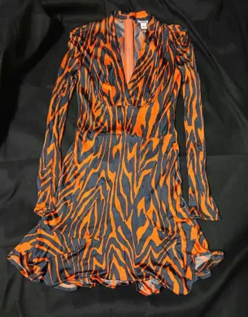 이싸 런던 원피스 오렌지 블랙 원피스 S 사이즈