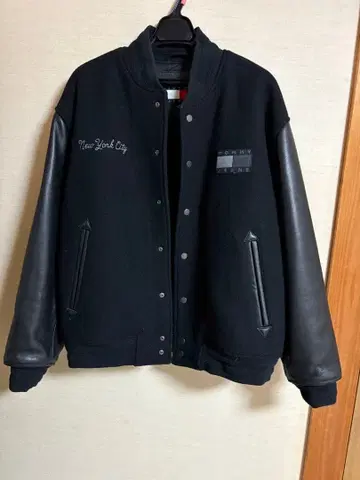 TOMMY JEANS 타미힐피거 바시티 재킷