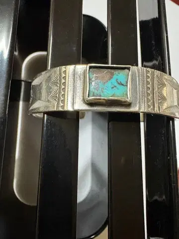 알소 마즈 뱅글