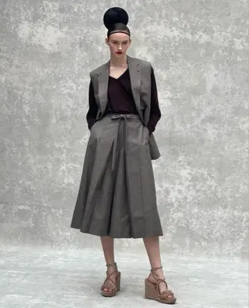 드로어의 캐시미어 V넥 니트 M