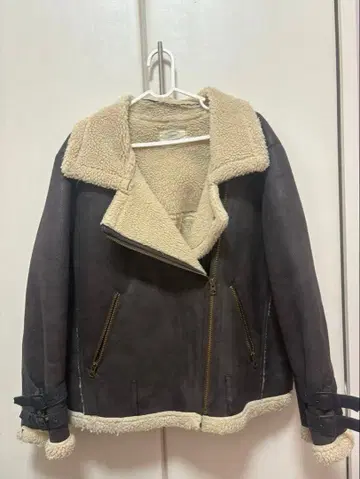 Ungrid 다크 브라운 무스탕 코트 빈티지