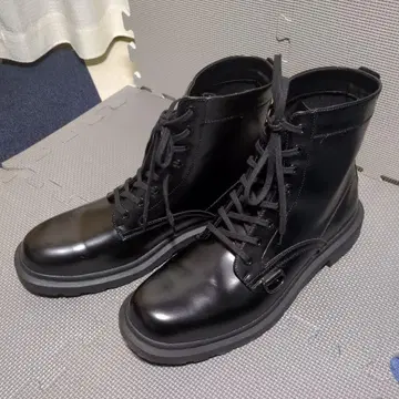 ZARA 블랙 레이스업 가죽 부츠