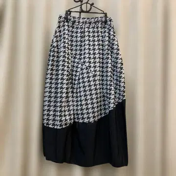 하운드 투스 패턴 플레어 롱 스커트