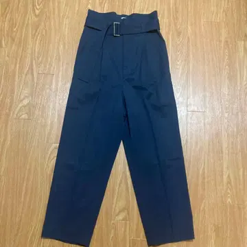 CHNOH 슬릿 턱 슬랙스 36