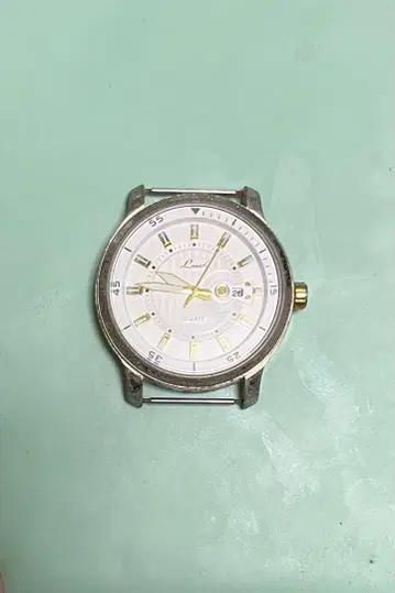 쿼츠 손목시계 화이트 다이얼