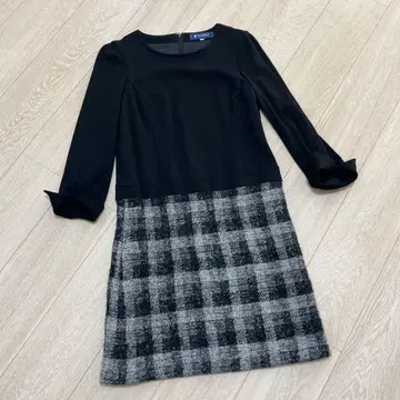 M's Gracy 블랙 그레이 무릎 기장 원피스 M