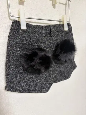 마크앤로나 속기모 울 라메 숏팬츠 퍼 폼폼