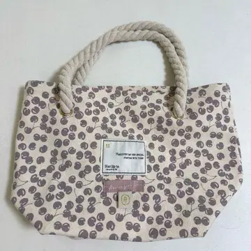 Her lip to HLT 체리 토트 백 5주년