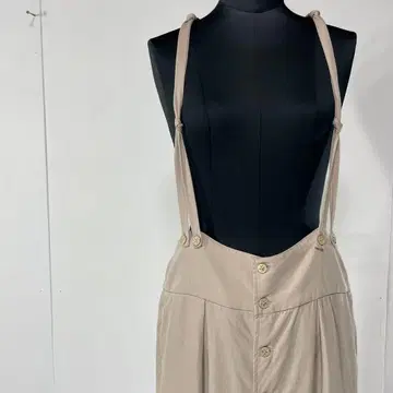 새상품급 Lilly Brown 절개 턱 무릎 기장 살로펫 원피스 F