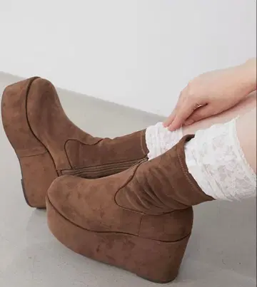 MAJESTIC LEGON 통굽 스트레치 숏부츠