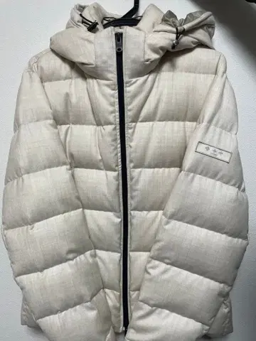 TATRAS 후드 부착 다운 자켓 화이트 계열