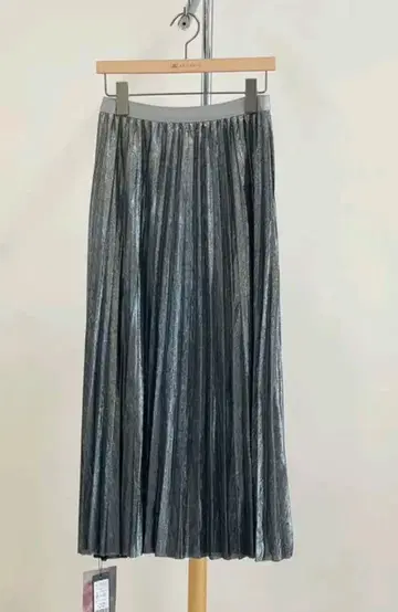 샤이니 플리츠 스커트 실버 허리밴딩