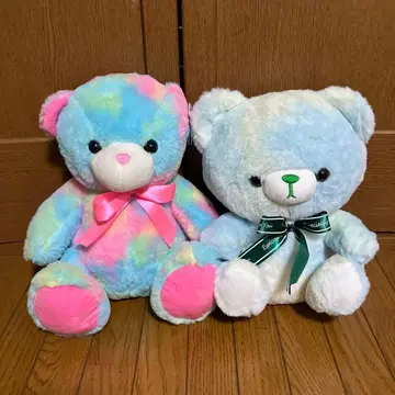 컬러풀한 곰 봉제 인형 세트