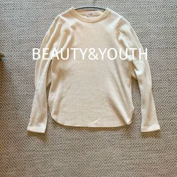 새상품급 랜덤 리브 볼륨 슬리브 티셔츠 뷰티 앤 유스