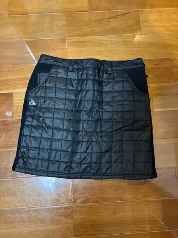 블랙 퀼팅 스커트