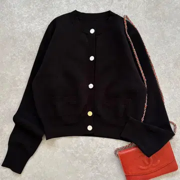 미사용 노블 22AW 더블 편직 숏 가디건 골드 버튼 블랙 워셔블