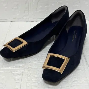 고품질 그린 라벨 릴랙싱 스퀘어 버클 펌프스 발수 가공 네이비