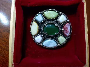 Miracle 브랜드 켈트풍 마노 스톤의 백랍제 브로치