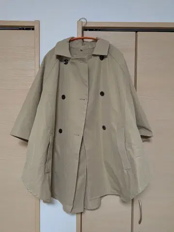 새상품 coca 아우터 판초 트렌치