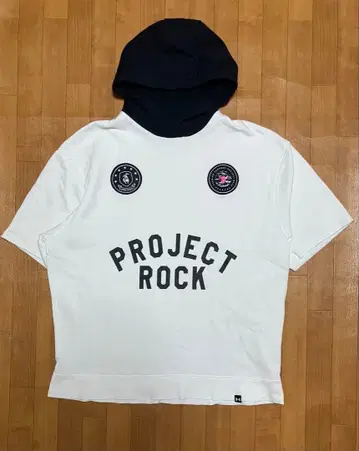 언더아머 프로젝트 락 반팔 맨투맨 후드티