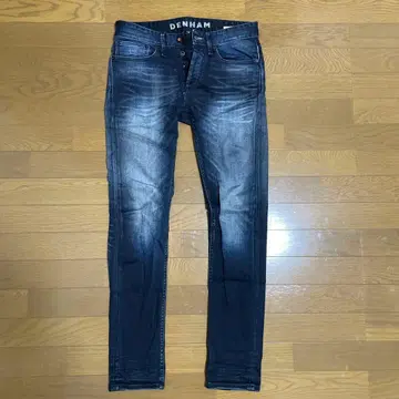 DENHAM 다크 블루 슬림핏 데님
