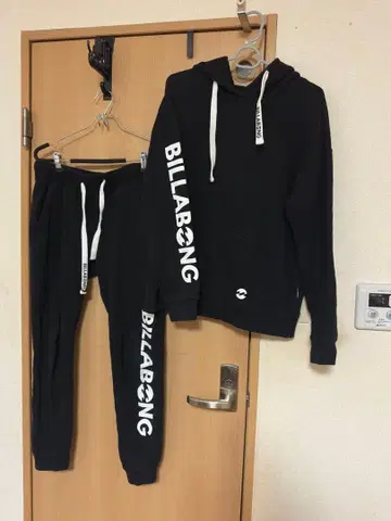 BILLABONG 후드티와 팬츠 셋업 블랙 M