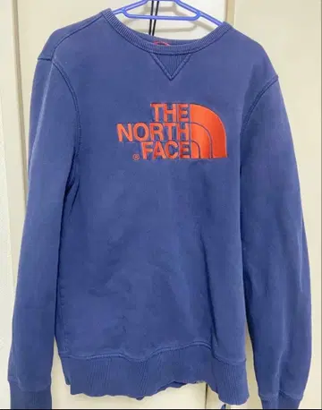 THE NORTH FACE 네이비 맨투맨