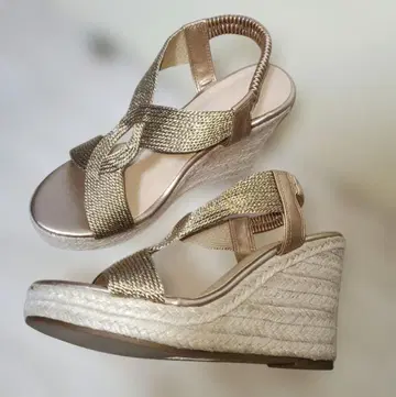 웨지솔 골드 브라운 샌들 S 사이즈 컴포트 샌들