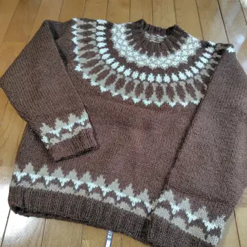 노르딕 무늬 울 라운드 요크 스웨터