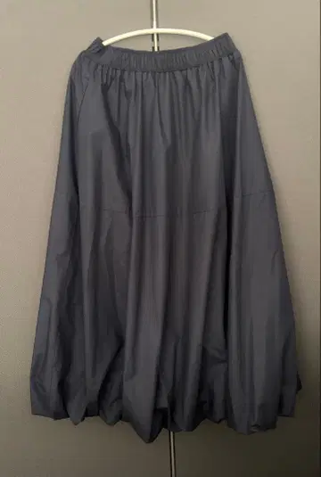 토르네라 프라이오리티 벌룬 스커트 [ F ] 네이비