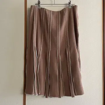 폴카 플리츠 스커트 카멜