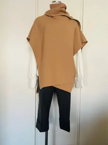 베이지 판초 프론트 오픈