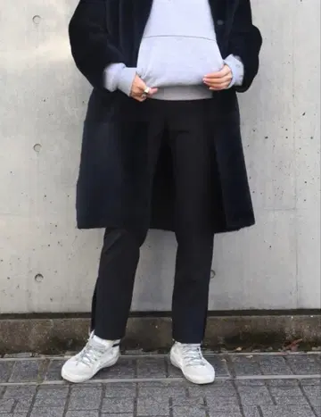 EVERY DAY I LIKE ZIP PT