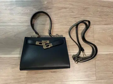 AULENTTI 클래식 2WA 숄더백 블랙