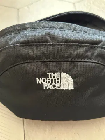 THE NORTH FACE 바디백 블랙