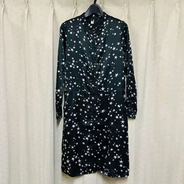 별 패턴 셔츠 원피스 긴팔 M 사이즈 벨트 포함 새틴 소재