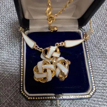 골드 화이트 매듭 디자인 목걸이 귀찌 세트