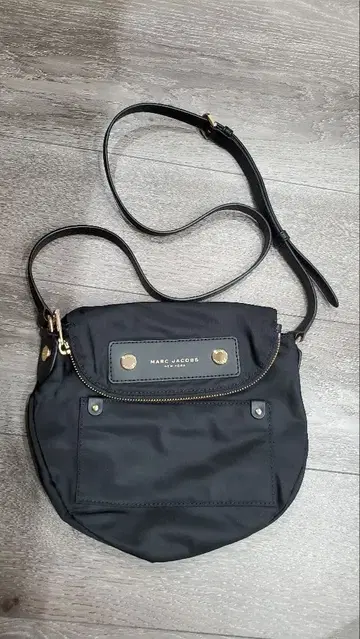 MARC JACOBS 블랙 숄더백