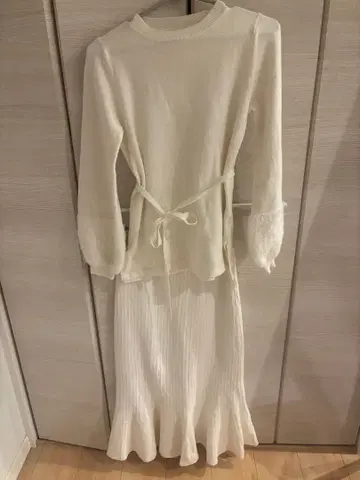 미슈마슈 화이트 니트 셋업