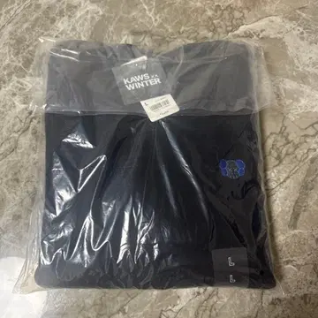 [ 새상품 L ] 유니클로 KAWS 콜라보 니트 라무 크루넥 스웨터