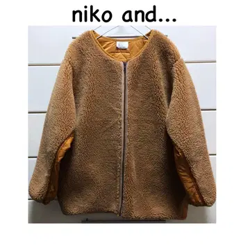 니코앤드 보아 퀼팅 노카라 집업 블루종 카멜 머스타드