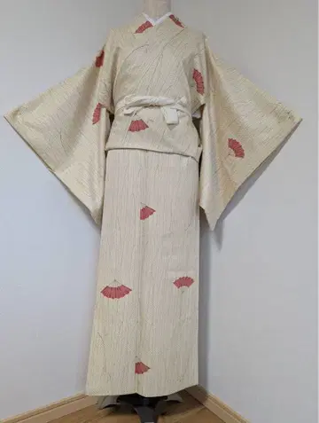 밑단 접기가 멋진 니부시키 기모노