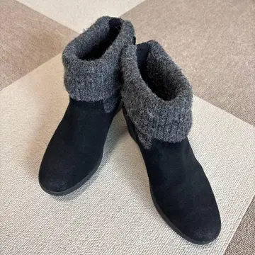 블랙 스웨이드 웨지솔 부티