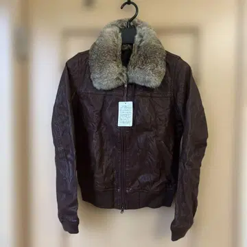 저널 스탠다드 퍼 달린 다크 브라운 가죽 자켓